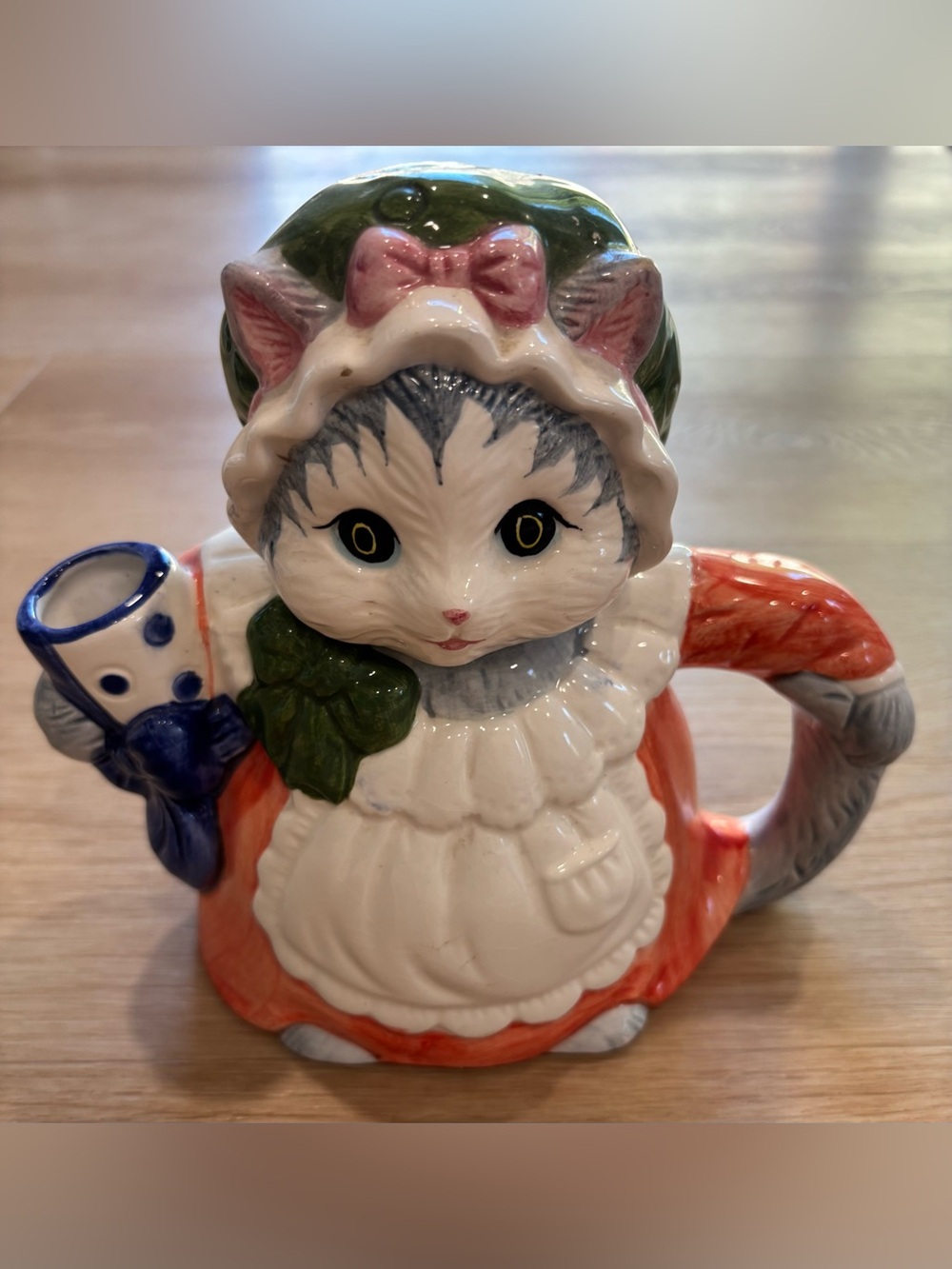 Heritage Mint Ltd. Decorative Cat Teapot